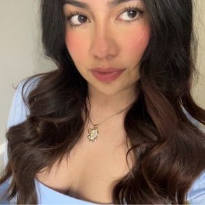 Meet your Posher, Aracely